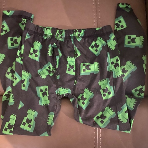 Two warm gear outfits - Picture 2 of 5